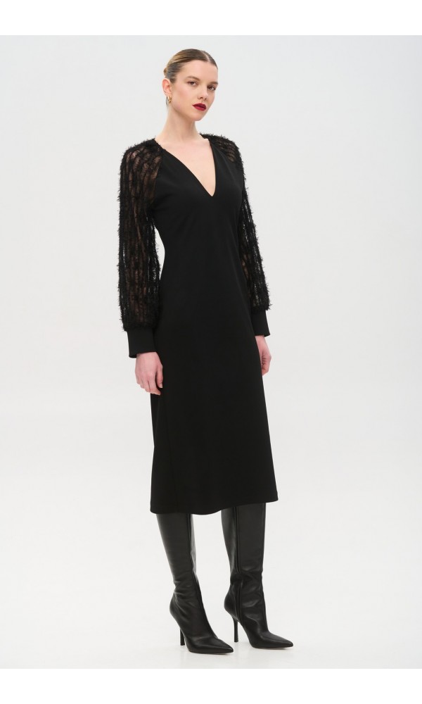 Dress with lace sleeves - 2