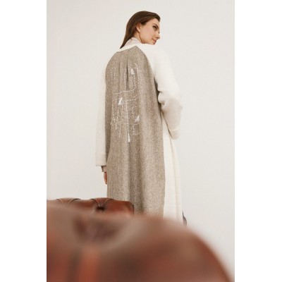 Figaro εκρού πλεκτή ζακέτα με σχέδιο “LOVE” στην πλάτη - 3