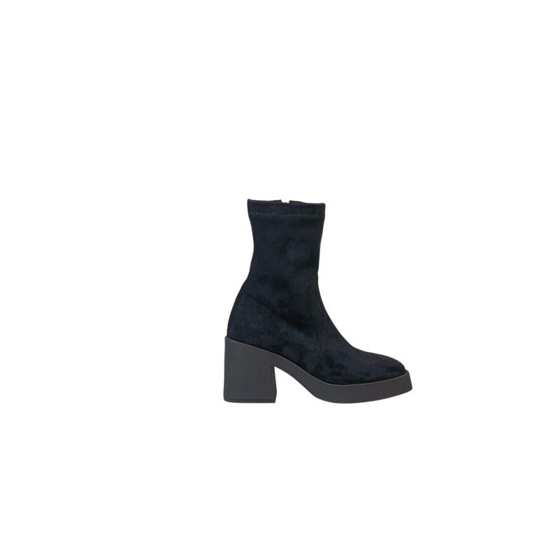 Lizzy Booties – Black - 1