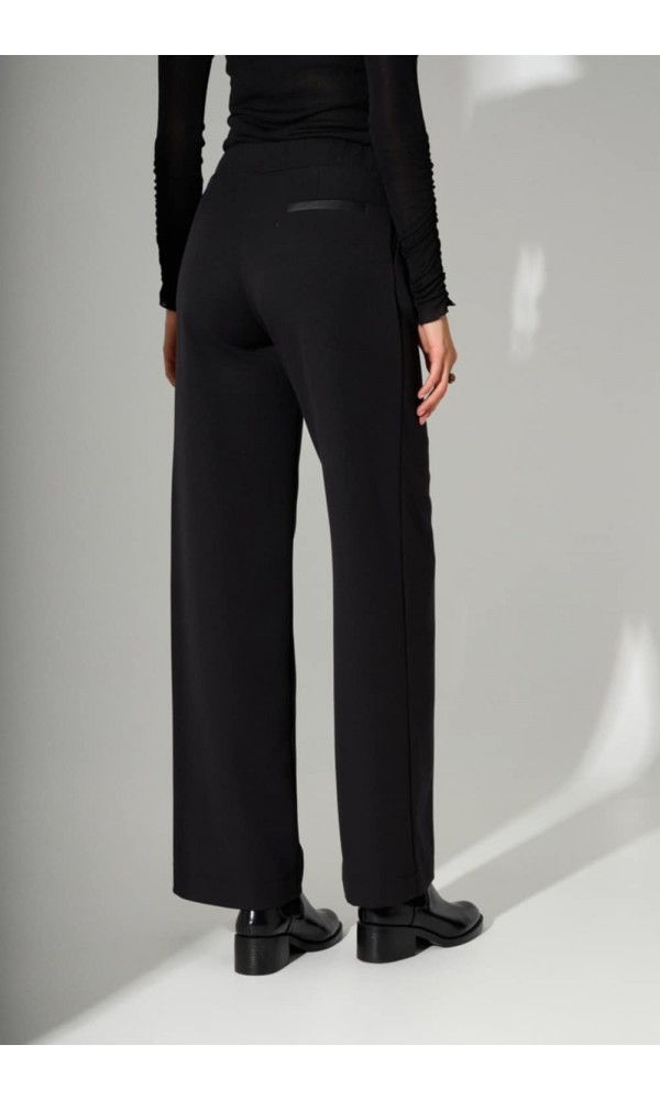 Μαύρο παντελόνι με δερμάτινη ζώνη και χρυσά μοτίβα - 4